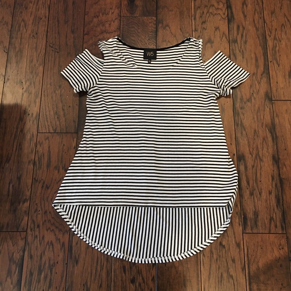 Cute Cold-Shoulder Top
